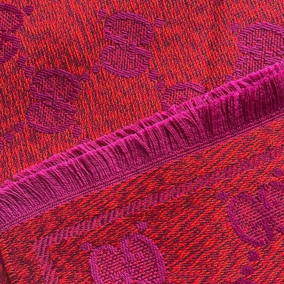 GUCCI EMBROIDERED GG Supreme 45x95 Women’s Scarf Flame Pink BNWT Made In Italy - Picture 10 of 16